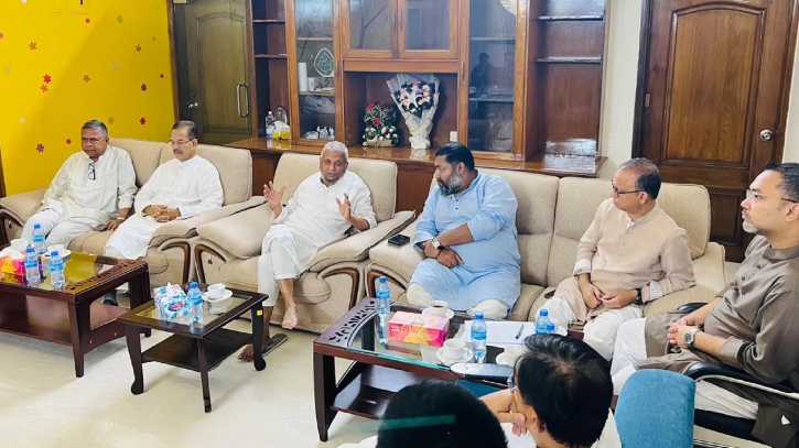 শ্রমিকদের ঈদের বেতন-বোনাস ছুটির আগেই পরিশোধের নির্দেশ দিলেন শ্রমমন্ত্রী