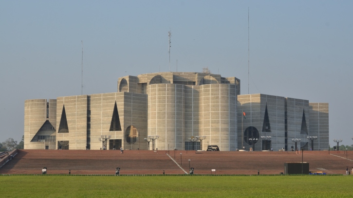 সংসদ ভবনের দক্ষিণ প্লাজায় ঈদের জামাত কখন, জানালো সচিবালয়  