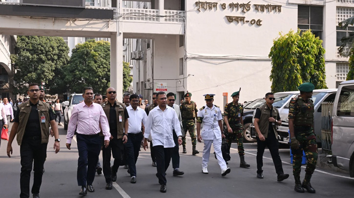 সচিবালয়ে বিভিন্ন মন্ত্রণালয় পরিদর্শন প্রধানমন্ত্রীর