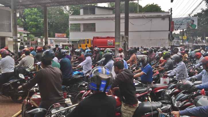 ‘বৈধ কাগজপত্র ছাড়া তেল নয়’