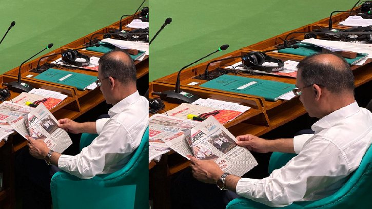 সংসদ অধিবেশনেও দায়িত্বে সচেতনতা: পত্রিকায় চোখ প্রধানমন্ত্রীর