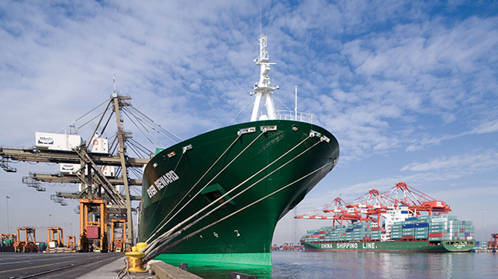 সিঙ্গাপুর থেকে ২৭ হাজার টন ডিজেল নিয়ে চট্টগ্রাম বন্দরে এলো 