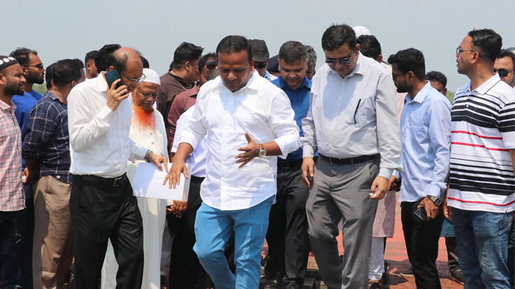 অবশেষে  চালু হলো দীর্ঘদিন বন্ধ থাকা টেকনাফ স্থলবন্দর