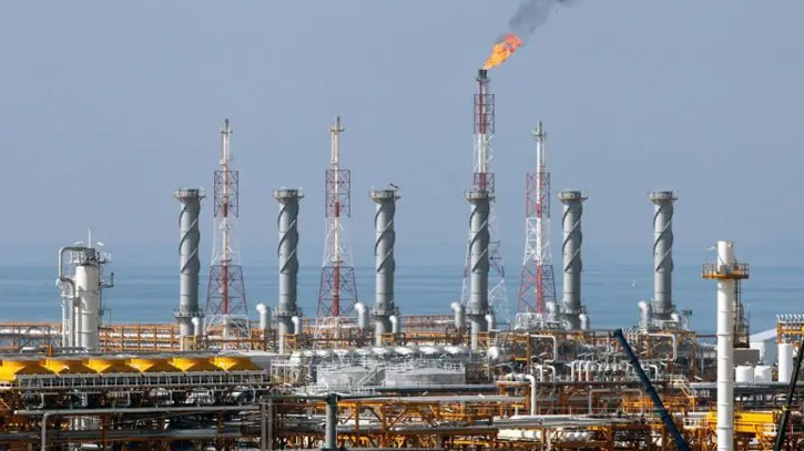 ইরানের পেট্রোকেমিক্যাল স্থাপনায় ইসরাইলের হামলা