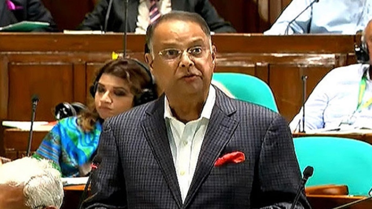 সংসদের দাঁড়িয়ে আজও পর্যাপ্ত তেল মজুতের তথ্য দিলেন জ্বালানিমন