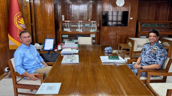 প্রধানমন্ত্রীর সঙ্গে বিমান বাহিনী প্রধানের সৌজন্য সাক্ষাৎ