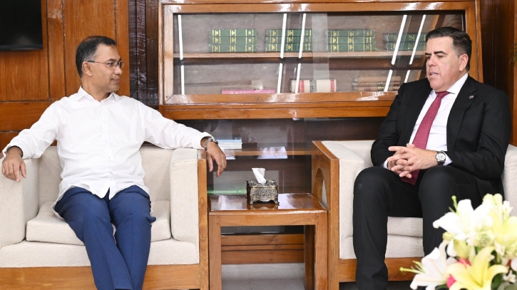 প্রধানমন্ত্রীর সঙ্গে অস্ট্রেলিয়ার সংসদীয় প্রতিনিধি দলের সৌজন