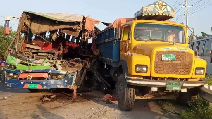 মার্চ মাসেই সড়ক দুর্ঘটনায় নিহত ৫৩২: রোড সেফটি ফাউন্ডেশন