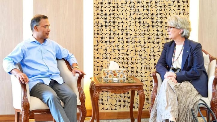 প্রধানমন্ত্রীর সঙ্গে সাক্ষাৎ করেছেন টেলিনর গ্রুপের প্রেসিডেন্ট