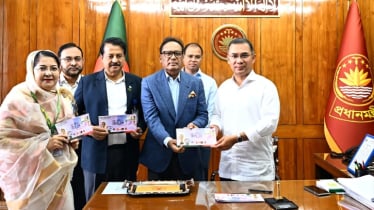 বিশ্বকাপ উপলক্ষে স্মারক ডাকটিকিট উন্মোচন করলেন প্রধানমন্ত্রী