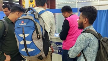 দেশে ফিরেছেন কম্বোডিয়ার সাইবার স্ক্যাম কমপাউন্ড থেকে উদ্ধার ৩৭ বাংলাদেশি