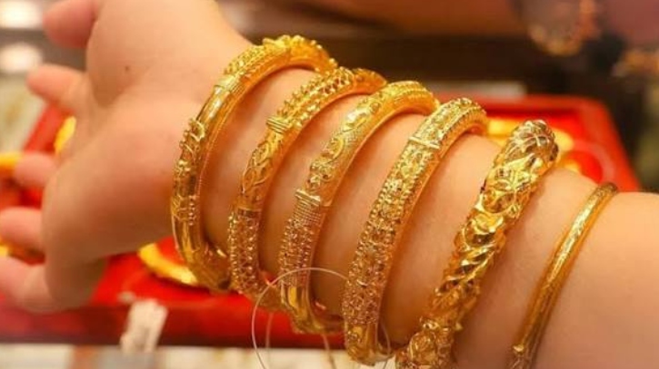 টানা দুই দফা কমার পর বাড়লো স্বর্ণের দাম, ভরি কতো?  