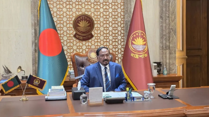 বঙ্গভবনে কার্যক্রম শুরু করেছেন ভারপ্রাপ্ত রাষ্ট্রপতি