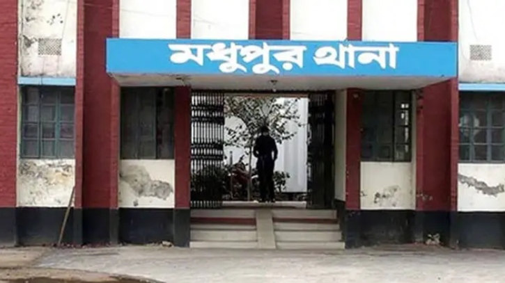 মধুপুরে বিএনপি নেতার মাকে কুপিয়ে হত্যা, এলাকায় চাঞ্চল্য