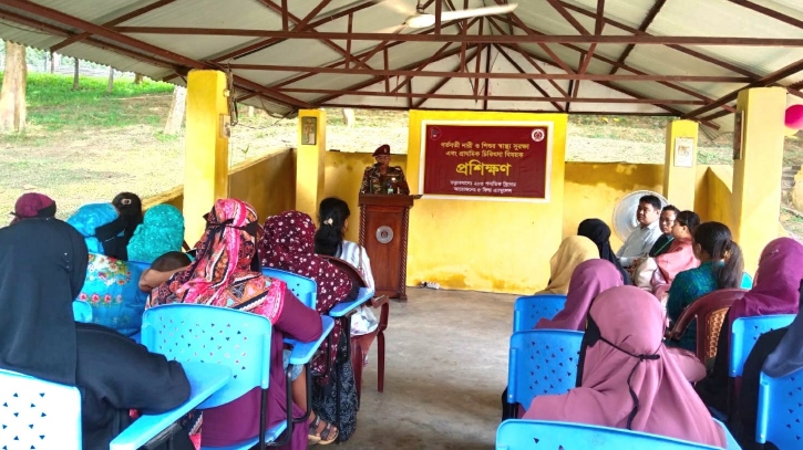 নারী ও শিশুদের স্বাস্থ্য সুরক্ষায় খাগড়াছড়ি রিজিয়নের ব্যতিক্র
