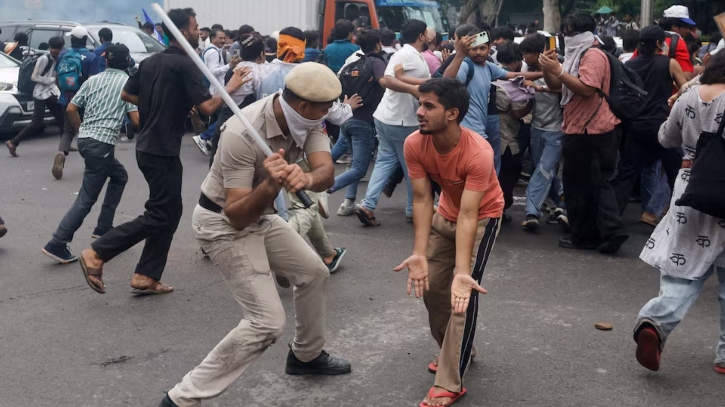 চাকরির পরীক্ষা থেকে মোদি সরকারের গদি: ককরোচ জনতা পার্টির উত্