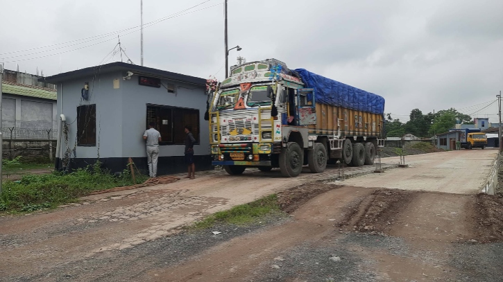 ১৬ আমদানিকারক পেল কাঁচামরিচ আমদানির অনুমতি, দাম কমবে কি?