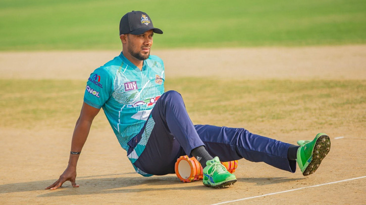 ফুরোলো অপেক্ষা, মালয়েশিয়া সিরিজে দলে ডাক পেলেন সাব্বির রহমান