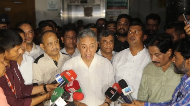 সীতাকুণ্ডে নিহত শ্রমিকদের পরিবারকে ১০ লাখ টাকা ক্ষতিপূরণের প্রতিশ্রুতি