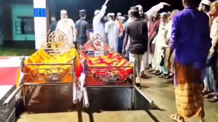 ‘কিস্তির চাপে’ ছেলের বিষপান, শোক সইতে না পেরে বাবার মৃত্যু