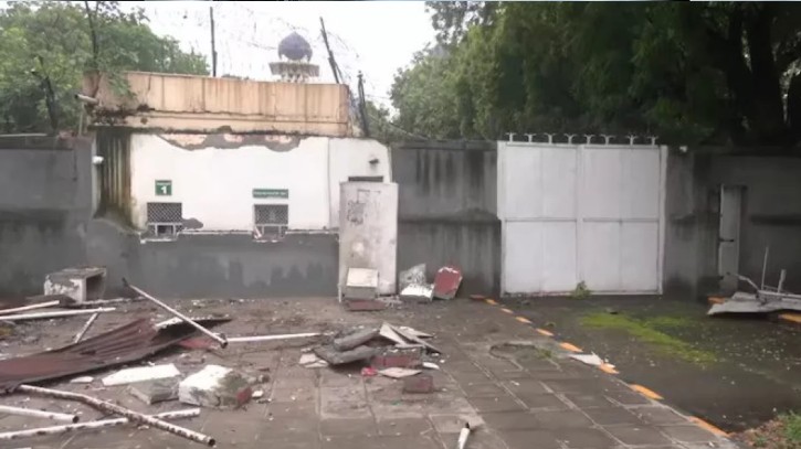 পাকিস্তান হাইকমিশনের বাইরের স্থাপনা গুঁড়িয়ে দিলো ভারত!