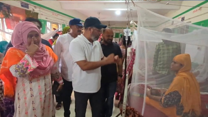 হঠাৎ মোংলায় সরকারি হাসপাতাল পরিদর্শনে পরিবেশ প্রতিমন্ত্রী 