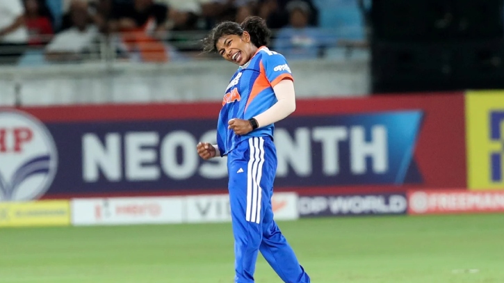 ৫৫ রানে অলআউট হলো পাকিস্তান 