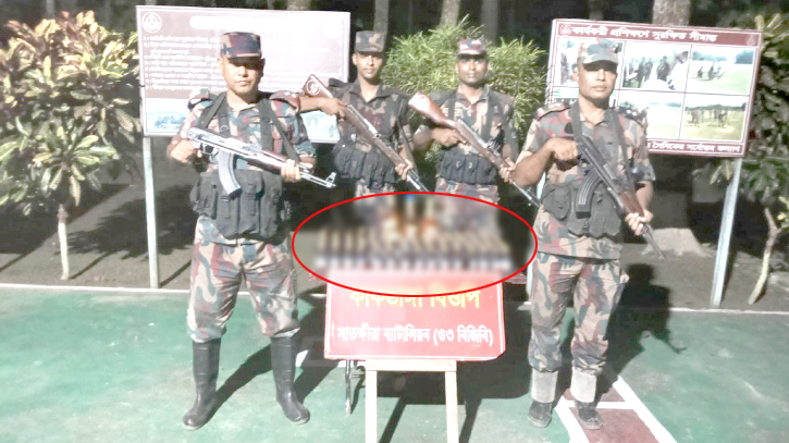 সীমান্তে অভিযান: বিপুল টাকার ভারতীয় মালামাল জব্দ করলো বিজিবি