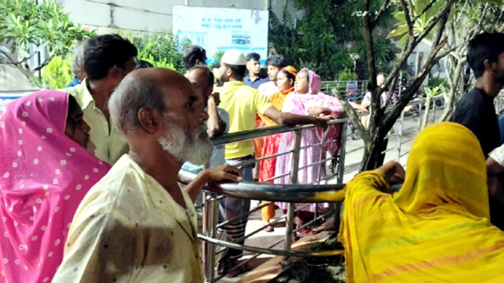 বাবার মৃত্যুর সংবাদ শুনে বাড়ি ফেরার পথে সড়কেই প্রাণ গেলো ছেলের