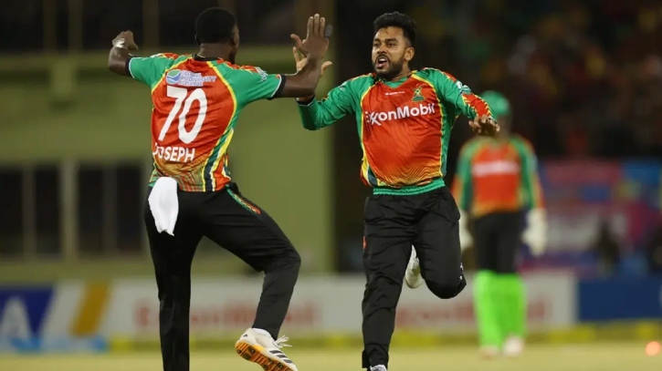 সিপিএলে আবারও মেহেদী হাসান মিরাজ ম্যাজিক
