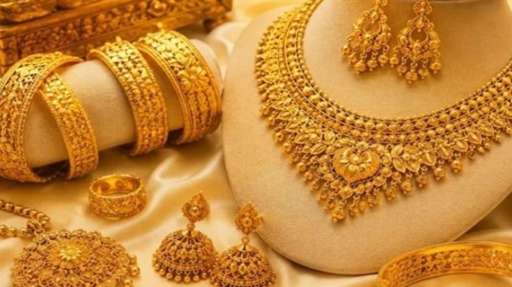 ৩ দফায় কমে আজ যে দামে বিক্রি হচ্ছে স্বর্ণ