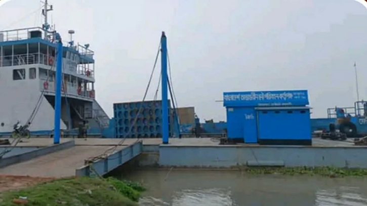 ৯ দিনেও চালু হয়নি ধাওয়াপাড়া-নাজিরগঞ্জ রুটে ফেরি চলাচল