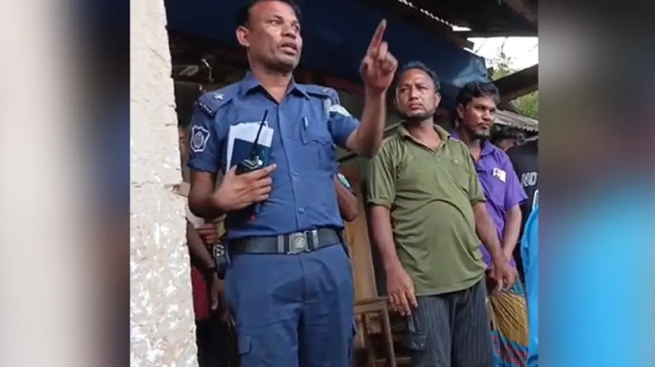 ‘আমি পোশাক লাগিয়েছি ঘুষের টাকা দিয়ে, ঘুষ খাওয়ার জন্যই’-সেই এ