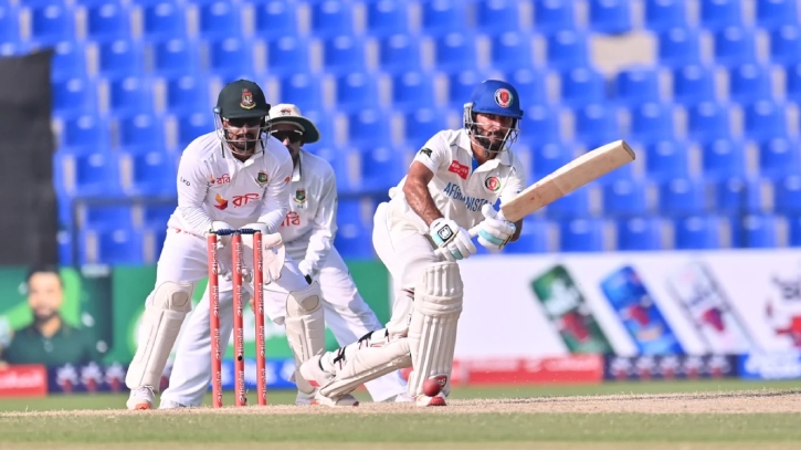 টাইগারদের দাপটে কোণঠাসা আফগান শিবির, জয়ের অপেক্ষায় বাংলাদেশ