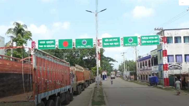 দুর্গাপূজায় টানা ৭ দিন বন্ধ ভোমরা স্থলবন্দরের আমদানি-রফতানি 