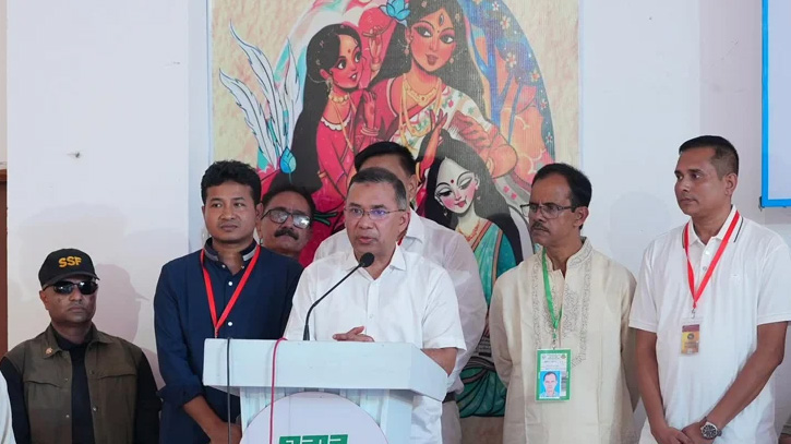 চব্বিশের গণঅভ্যুত্থানকে বিতর্কিত না করার আহ্বান প্রধানমন্ত্র